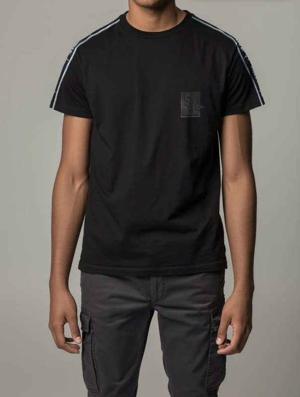 חולצת טי שירט שרוול קצר של shark sport בצבע שחור