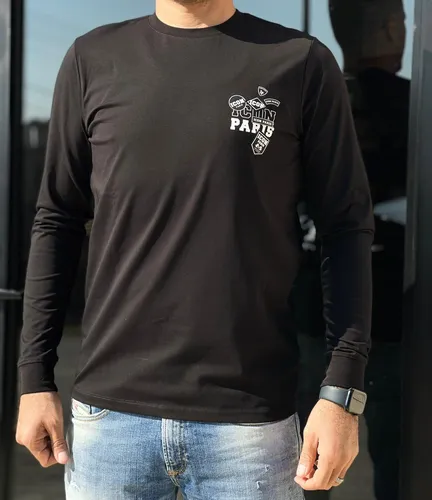 חולצת טי שירט שרוול ארוך של icon paris