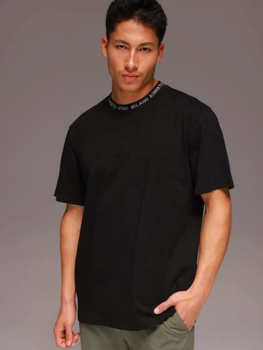 חולצת טישירט שרוול קצר של Roberto Vino