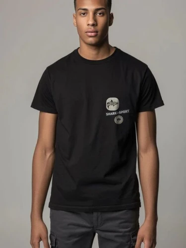 חולצת טי שירט שרוול קצר של shark sport בצבע שחור