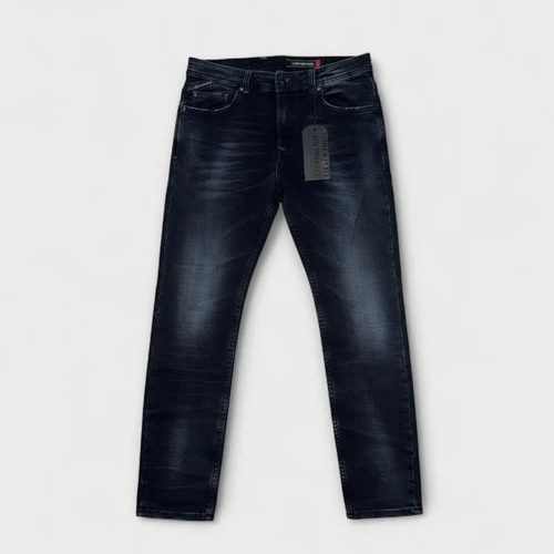 ג'ינס Eleven Four