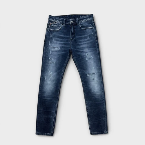 ג'ינס Eleven Four